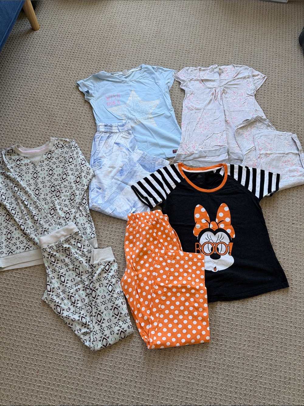 Bundle of 4 sets of wonem pajamas